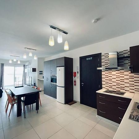 Stylish Modern Central Apartment 4 Paceville سانت جوليان المظهر الخارجي الصورة