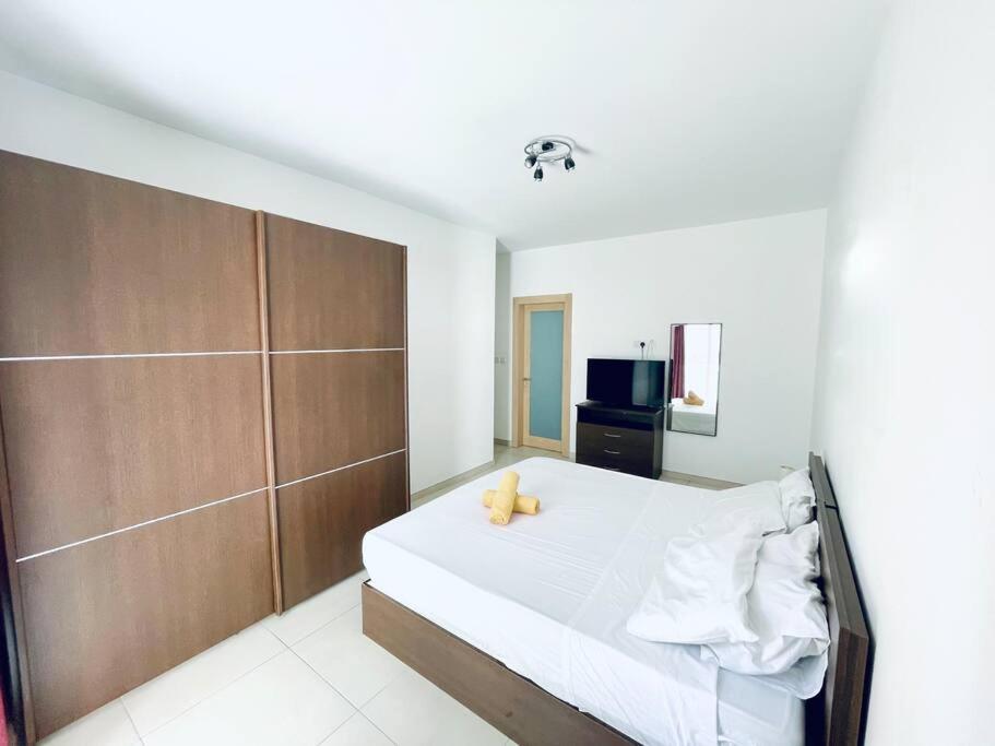 Stylish Modern Central Apartment 4 Paceville سانت جوليان المظهر الخارجي الصورة