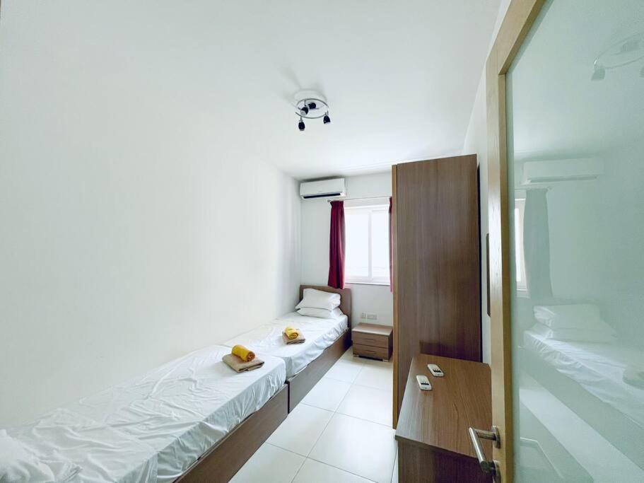 Stylish Modern Central Apartment 4 Paceville سانت جوليان المظهر الخارجي الصورة